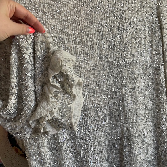 ISABELLE QUINN [sequin backless long sleeve dress] - Picture 2 of 7